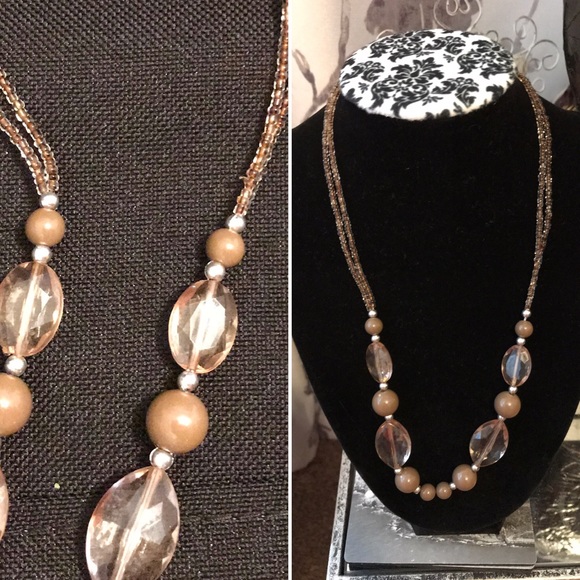 NWOT  silvertone and earth Color beaded necklace - Picture 1 of 5